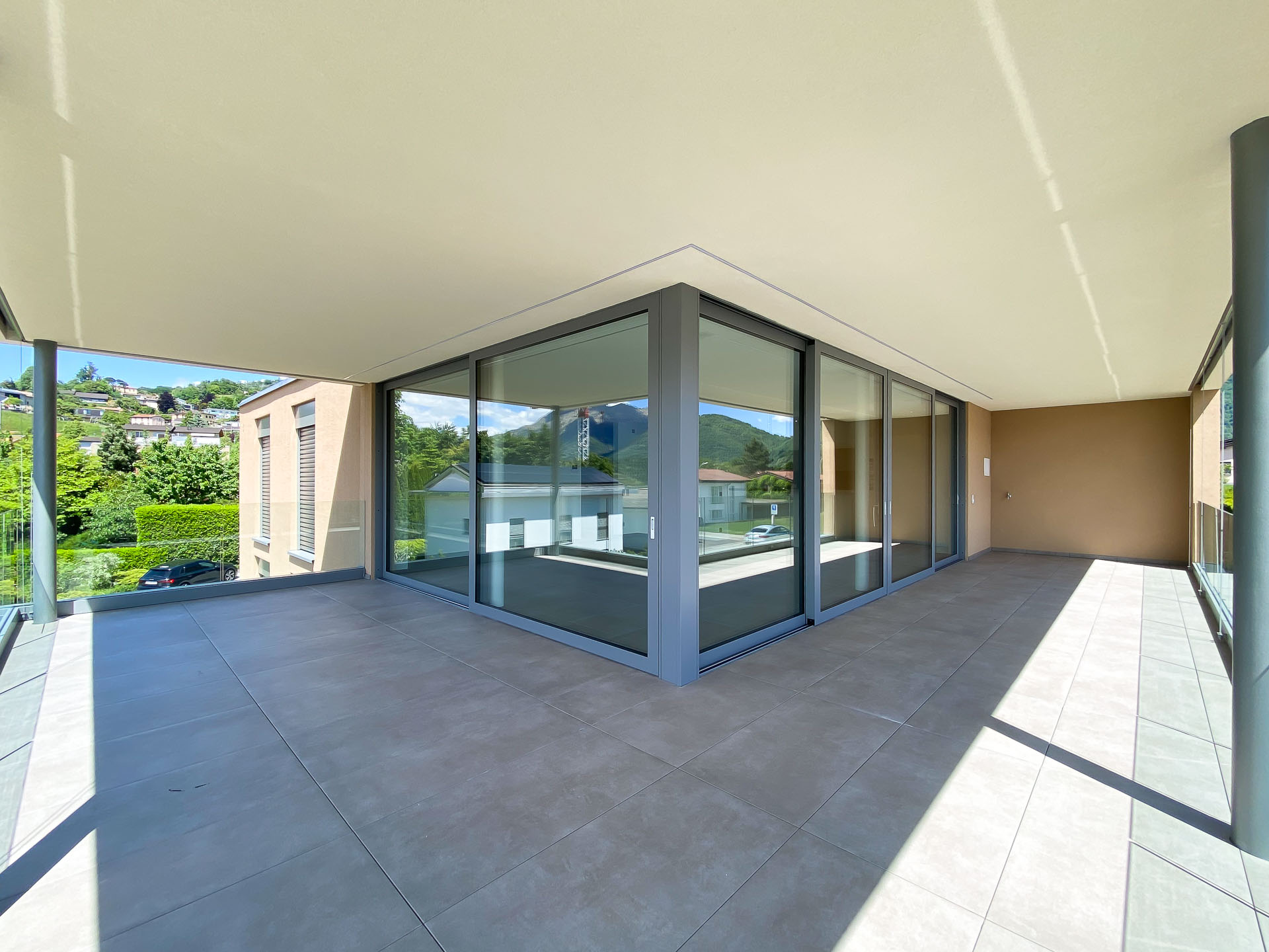 Moderno appartamento 3.5 locali in prima locazione a Comano