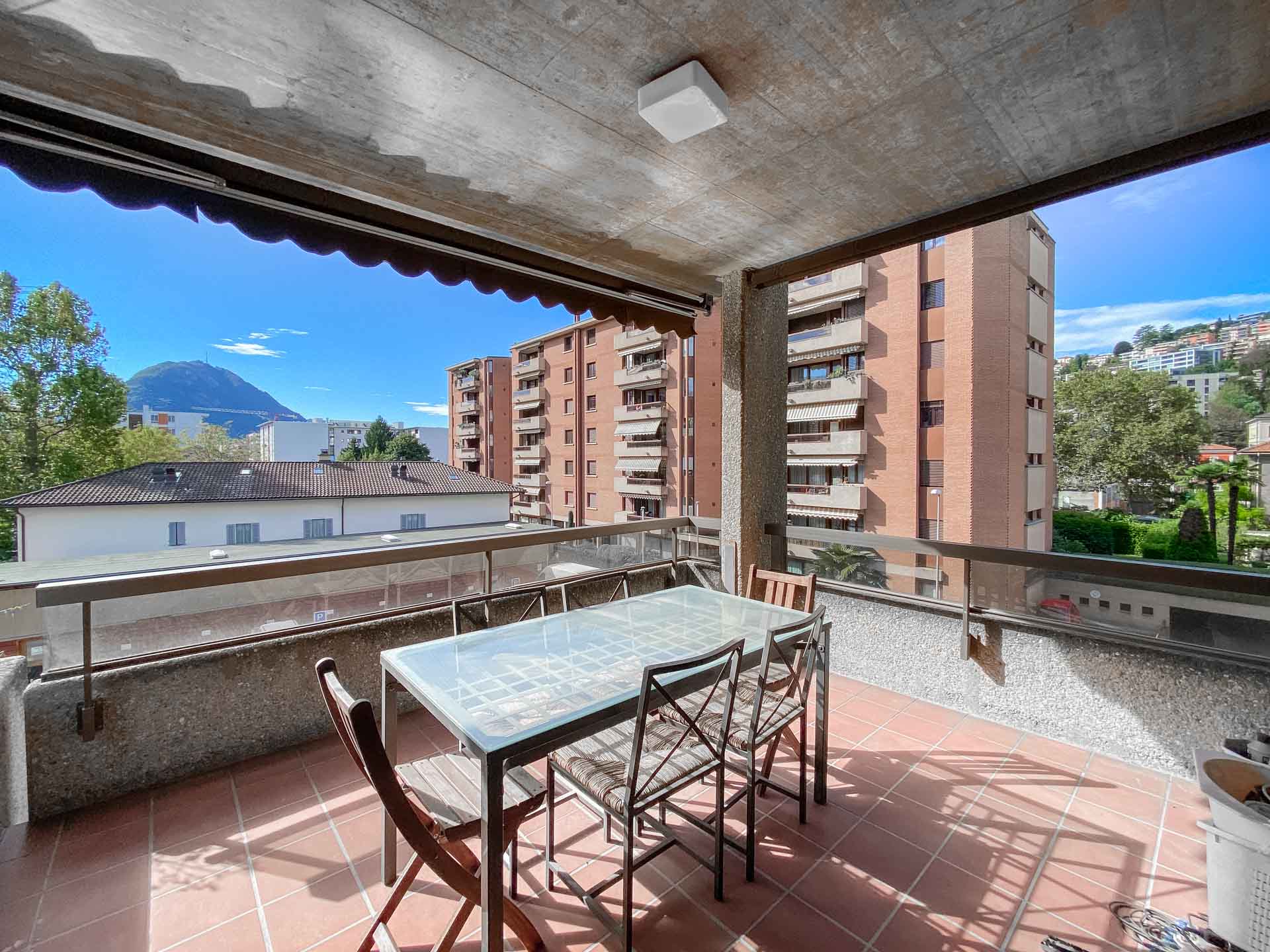 2.5-room apartment with terrace for sale in Lugano’s Molino Nuovo neighborhood