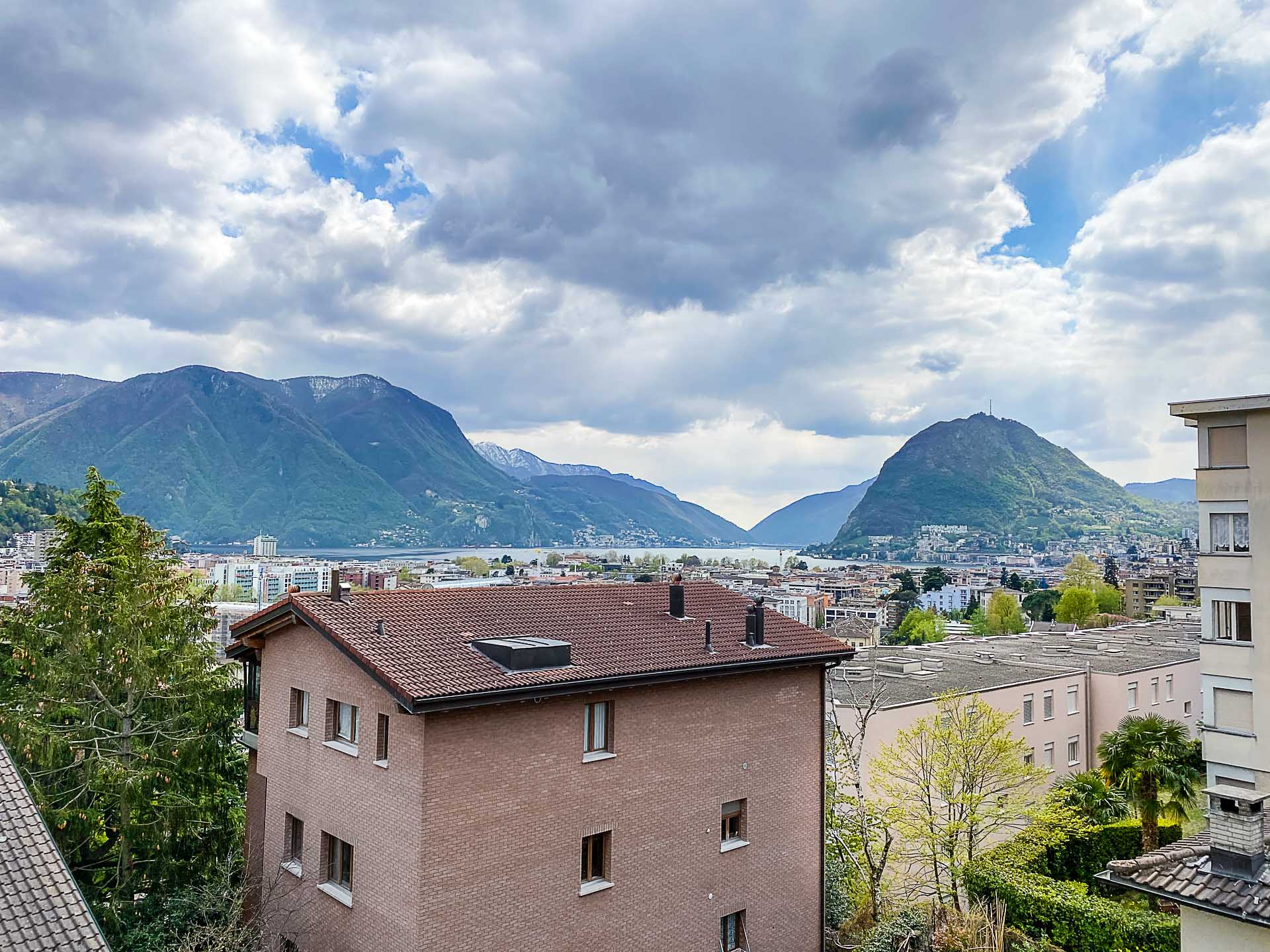 vista_Appartamento con terrazzo vista lago in vendita vicino all